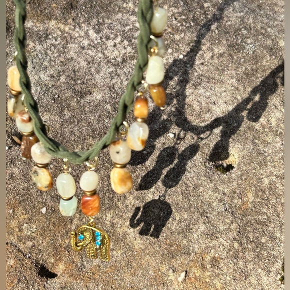 Green faux suede choker w Peruvian Opal & Elephant charm - Picture 2 of 9